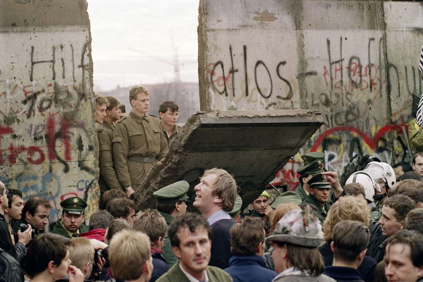 1989 belin wall